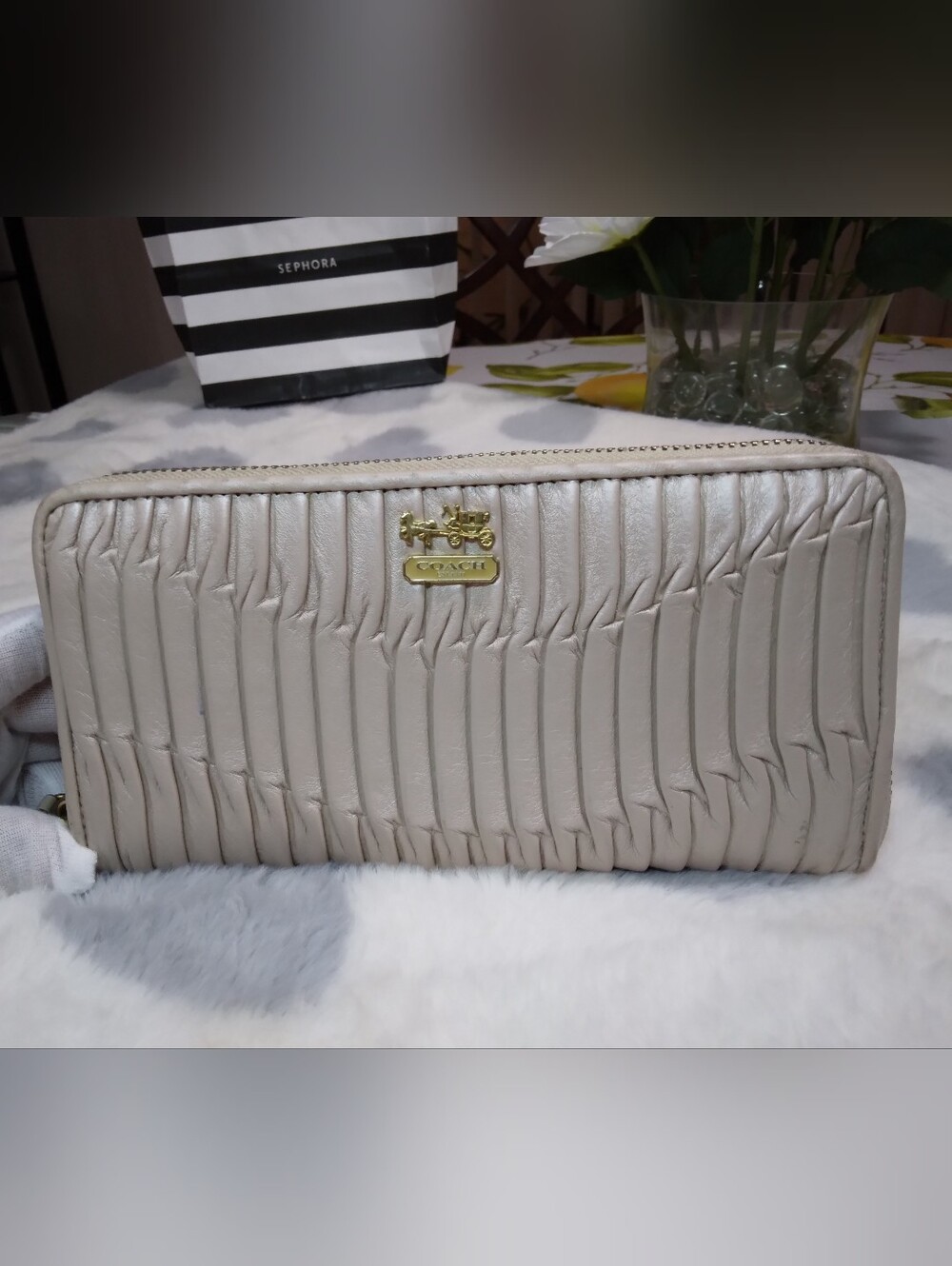 Coach Women's Quilted Zip Wallet Cream